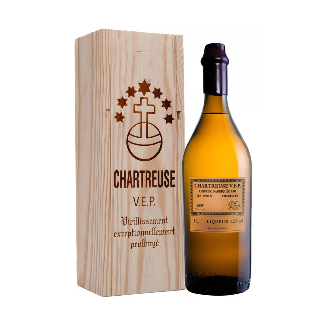 CHARTREUSE VEP YELLOW 42% 50cl - Premier Cru Retail Stores