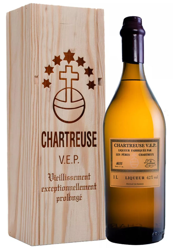 CHARTREUSE VEP YELLOW 42% 50cl - Premier Cru Retail Stores